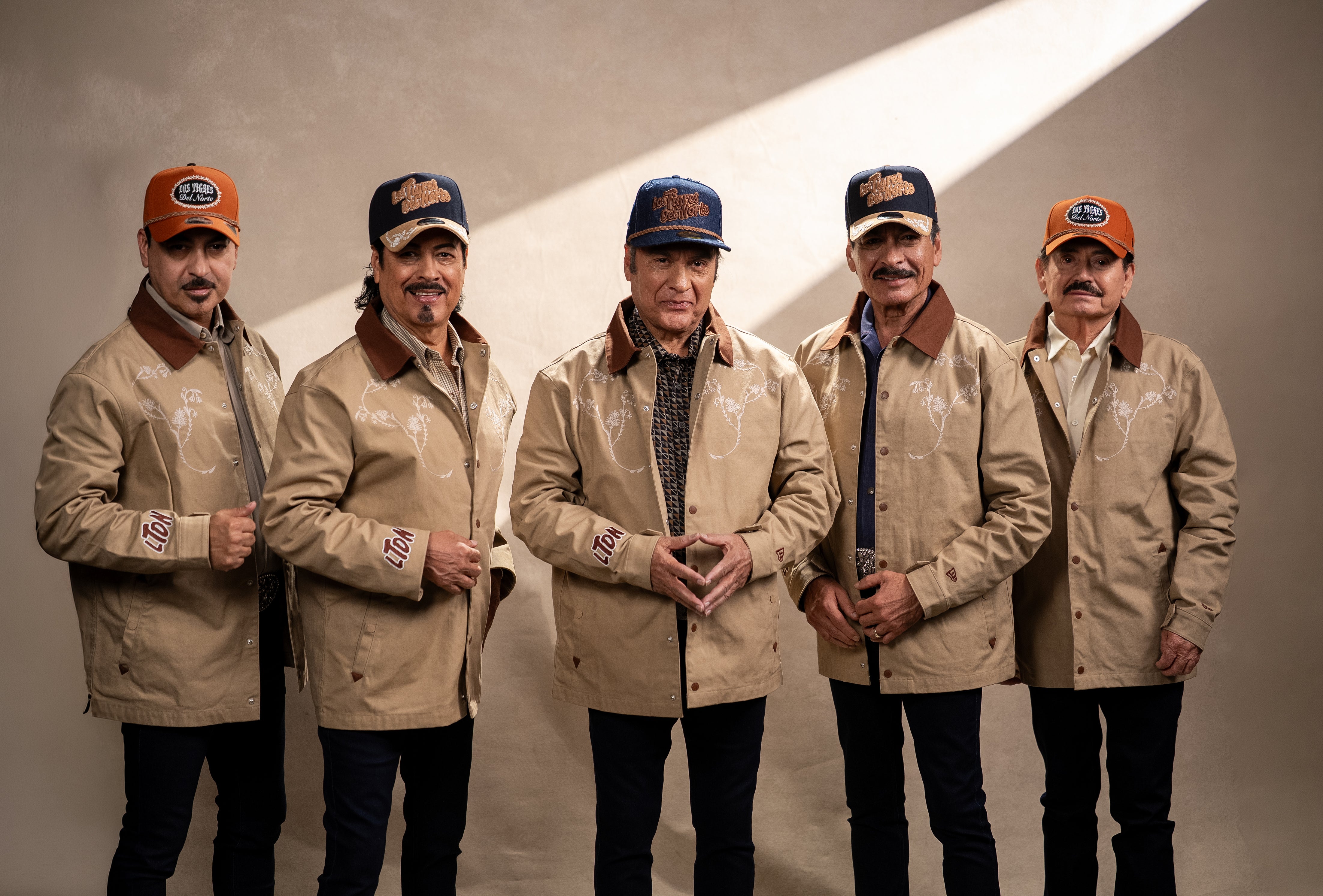 Los Tigres del Norte x New Era: los Jefes de Jefes se ponen la gorra