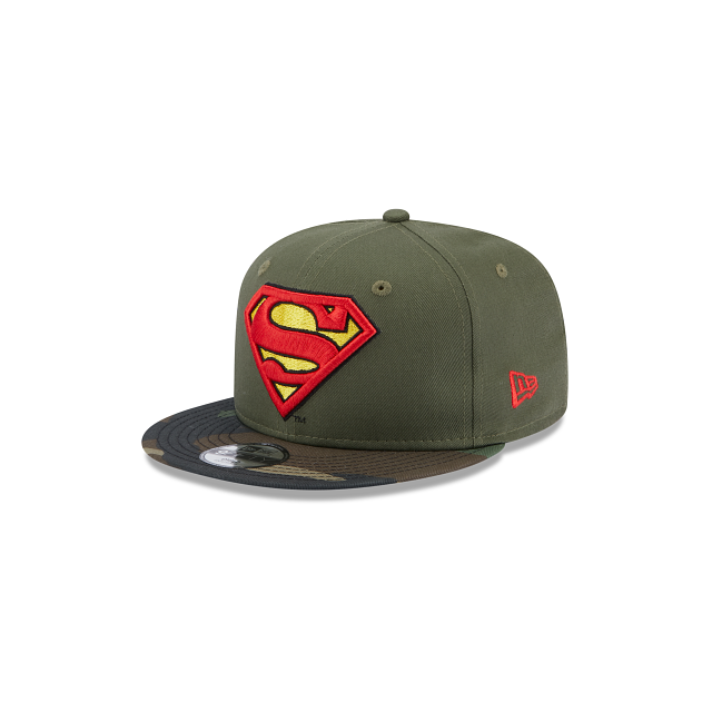 9Forty Kids DC Paint Splat Superman pet by New Era - € 25,95 9Forty Kids DC Paint Splat Superman pet by New Era - € 25,95