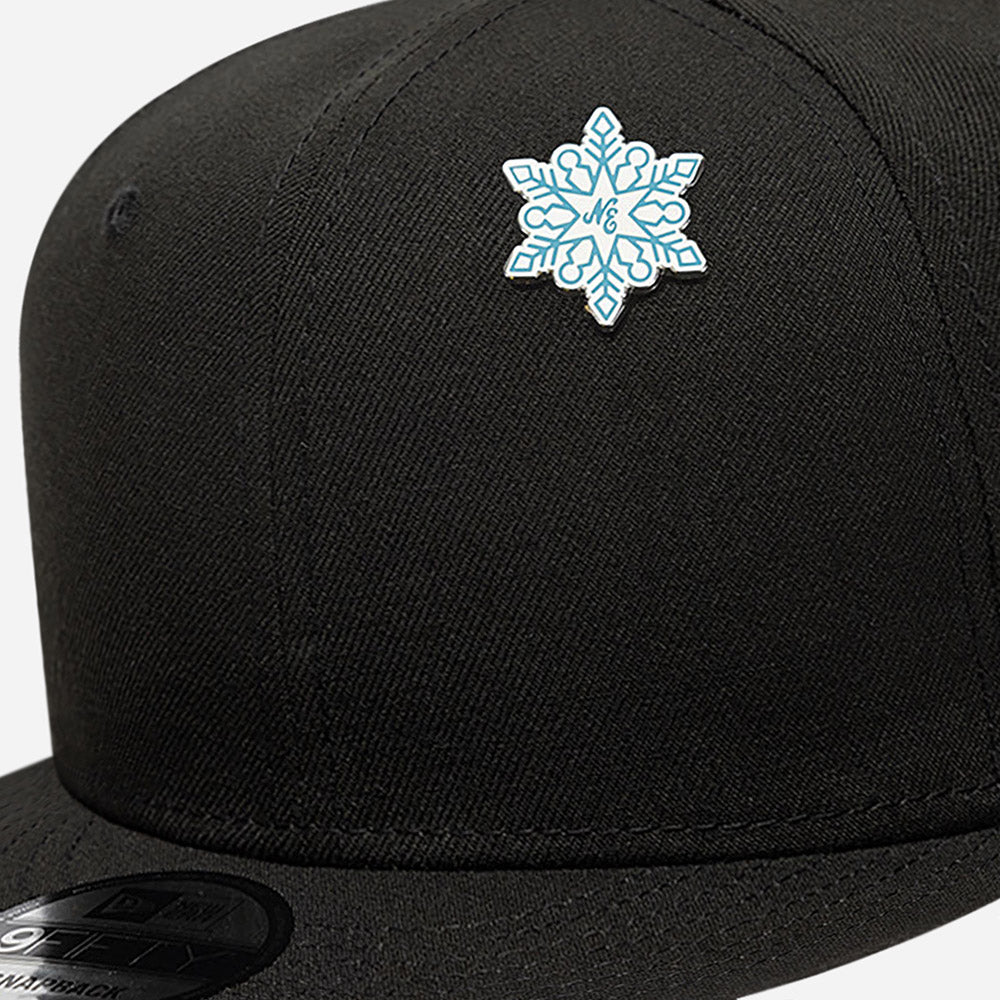 Pin New Era Snowflake Christmas Collection – New Era Cap México