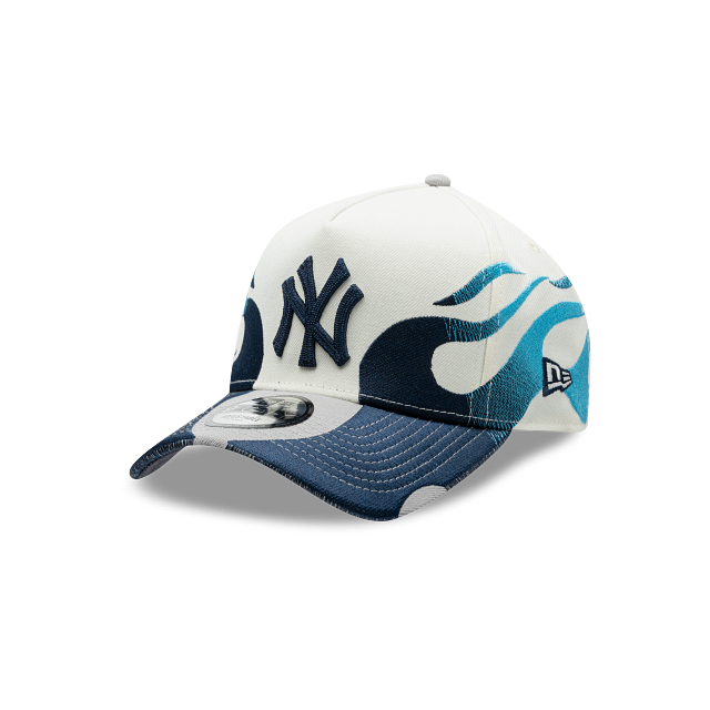 New York Yankees MLB Flames 9FORTY A-Frame Snapback